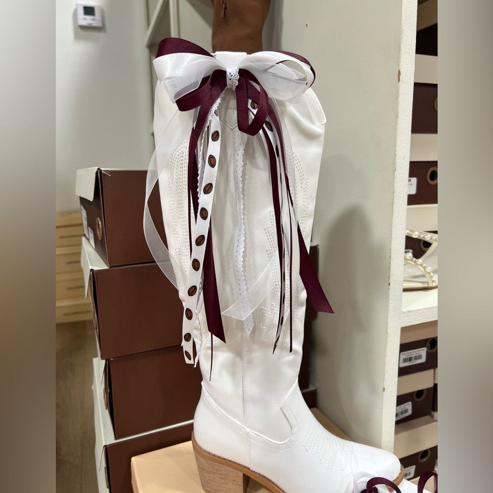 Custom made boot bows - Picture 3 of 4